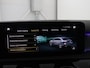 Mercedes-Benz A-klasse 180 Business Solution AMG | Camera | Stoelverwarming | LED | Sfeerverlichting | Navigatie | AMG Line |