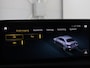 Mercedes-Benz A-klasse 180 Business Solution AMG | Camera | Stoelverwarming | LED | Sfeerverlichting | Navigatie | AMG Line |