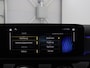 Mercedes-Benz A-klasse 180 Business Solution AMG | Camera | Stoelverwarming | LED | Sfeerverlichting | Navigatie | AMG Line |