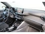 Peugeot e-2008 EV GT Avantage 54 kWh | Fase 3 laden | SOH 98% | Massage | Luxe stoelen | Warmtepomp | Navigatie | NL auto | 17.500km |
