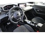 Peugeot e-2008 EV GT Avantage 54 kWh | Fase 3 laden | SOH 98% | Massage | Luxe stoelen | Warmtepomp | Navigatie | NL auto | 17.500km |