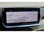 Peugeot e-2008 EV GT Avantage 54 kWh | Fase 3 laden | SOH 98% | Massage | Luxe stoelen | Warmtepomp | Navigatie | NL auto | 17.500km |