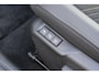 Peugeot e-2008 EV GT Avantage 54 kWh | Fase 3 laden | SOH 98% | Massage | Luxe stoelen | Warmtepomp | Navigatie | NL auto | 17.500km |