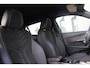 Peugeot e-2008 EV GT Avantage 54 kWh | Fase 3 laden | SOH 98% | Massage | Luxe stoelen | Warmtepomp | Navigatie | NL auto | 17.500km |