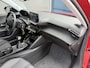 Peugeot 2008 1.2 Turbo Allure 130 PK | Navigatie via Telefoon | All Season Banden  Stoelverwarming | Camera | LED Verlichting | Cruise Control | Climate Control | Half Lederen Bekleding