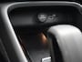 Volvo XC40 Recharge Twin Ultimate 82 kWh / Trekhaak / 360 camera / Harman Kardon / Pan. dak / Elektr. verstelbare stoelen / Stoel+stuurwielverwarming