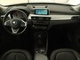 BMW X1 sDrive20i High Executive | 84.150km NAP | Trekhaak | Camera | Leder | Stoelverwarming | Head-Up | Full LED | Navigatie | Park Assist