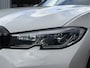 BMW 3-Serie Touring 330e High Executive | LASER LED | 19 " |  CAMERA | HEAD-UP | ELEKTR KLEP | NAVI | CARPLAY |