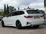 BMW 3-Serie Touring 330e High Executive | LASER LED | 19 " |  CAMERA | HEAD-UP | ELEKTR KLEP | NAVI | CARPLAY |