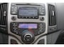 Hyundai i30 CW 1.6i i-Motion / Airco / Parkeersensoren / Elektrische ramen