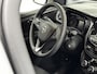 Opel Karl 1.0 Rocks Online Edition/ Apple + Android/ Dakrails/ DAB+/ 15'' LMV/ Extra getint glas/ Multi. Stuur/ Navi/ Cruise/ Bluetooth/ Airco/ Mistl./ PDC/ Metallic lak.