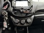 Opel Karl 1.0 Rocks Online Edition/ Apple + Android/ Dakrails/ DAB+/ 15'' LMV/ Extra getint glas/ Multi. Stuur/ Navi/ Cruise/ Bluetooth/ Airco/ Mistl./ PDC/ Metallic lak.