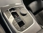 BMW 3-Serie 320e | Navigatie/Android/Apple Carplay | M-Pakket | Sfeerverlichting | LM Velgen | Cruise Control | Airco |