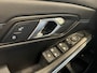 BMW 3-Serie 320e | Navigatie/Android/Apple Carplay | M-Pakket | Sfeerverlichting | LM Velgen | Cruise Control | Airco |
