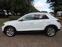 Volkswagen T-Roc 1.0 TSI Style Ecc Cruisecontrol Led A.E.B Navigatie Stoelverwarming Achteruitrijcamera Carplay Pdc Lm Velgen ***Goed Onderhouden***