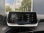 Peugeot e-208 EV Active Pack 50 kWh Navigatie | Cruise control | Stoel verwarming | Apple Carplay & Android Auto | Parkeer Sensoren achter | DAB+ | Keyless Start SOH 98,9%