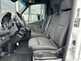 Mercedes-Benz eSprinter 320 L2 H2 Pro 81kWh / Snel laden 115Kw / Trekhaak / Parkeersensoren / MBUX / Navigatie / Camera / Cruise control / Airco / 270 Graden achterdeuren