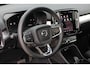Volvo XC40 B4 Plus Dark | Panoramadak | Trekhaak | Verwarmbare voorstoelen en stuurwiel | Premium audio by Harman Kardon | Adaptieve cruise control