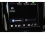 Volvo XC40 B4 Plus Dark | Panoramadak | Trekhaak | Verwarmbare voorstoelen en stuurwiel | Premium audio by Harman Kardon | Adaptieve cruise control
