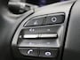Hyundai Kona 1.0T Premium Stoelventilatie voorzijde / Stoel en stuurverwarming / Cruise control / Airco / Navigatie / Apple Carplay/