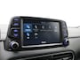 Hyundai Kona 1.0T Premium Stoelventilatie voorzijde / Stoel en stuurverwarming / Cruise control / Airco / Navigatie / Apple Carplay/