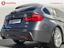 BMW 3-Serie Touring 318i High Executive M-Sport Apple CarPlay NL Auto! | Achteruitrijcamera | LED | Leer | PDC