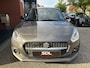 Suzuki Swift 1.2 Style Smart Hybrid // DODEHOEK // ADAPT. CRUISE // CAMERA+SENSOREN // STOELVERWARMING // NAVI + CARPLAY