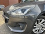 Suzuki Swift 1.2 Style Smart Hybrid // DODEHOEK // ADAPT. CRUISE // CAMERA+SENSOREN // STOELVERWARMING // NAVI + CARPLAY