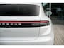 Porsche Macan 4 100 kWh l Luchtvering l InnoDrive l Panoramadak l Elektrische trekhaak l  Bose l