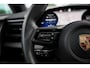 Porsche Macan 4 100 kWh l Luchtvering l InnoDrive l Panoramadak l Elektrische trekhaak l  Bose l