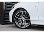 BMW 1-Serie 118i Edition M Sport Shadow High Exe * Schuifdak * 19'' Performance Wielen * Lichtpakket * Privacy glas *