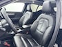 Volvo XC40 T5 Recharge Inscription | 20" | R-Design Look | Trekhaak | Panoramadak | Harman Kardon | Elektr. verst. Stoelen | BLIS | Parkeercamera