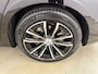 Volvo V60 T8 Recharge Plus Dark | 18" | Panoramadak | Head-Up | Trekhaak | Elektr. verst. Sportstoelen | 360 Camera | Stoel/Stuur/Achterbankverwarming