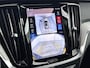 Volvo V60 T8 Recharge Plus Dark | 18" | Panoramadak | Head-Up | Trekhaak | Elektr. verst. Sportstoelen | 360 Camera | Stoel/Stuur/Achterbankverwarming