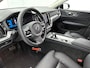 Volvo V60 2.0 B4 Plus Dark | Stoelverwarming | 19 Inch wielen | trekhaak |