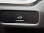 Volvo V60 2.0 B4 Plus Dark | Stoelverwarming | 19 Inch wielen | trekhaak |