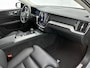 Volvo V60 2.0 B4 Plus Dark | Stoelverwarming | 19 Inch wielen | trekhaak |