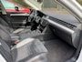 Volkswagen Passat Variant 1.4 TSI ACT Business Edition R | AUTOMAAT | STOELVERWARMING | PANO | TREKHAAK | LMV |