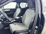 Volvo XC40 T4 Recharge Plus | 18" | Trekhaak | Harman Kardon | Elektr. verst. Stoelen | Stoel/Stuurverwarming | Adaptieve Cruise | BLIS | Keyless | Elektrische Achterklep | Parkeercamera