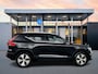 Volvo XC40 T4 Recharge Plus | 18" | Trekhaak | Harman Kardon | Elektr. verst. Stoelen | Stoel/Stuurverwarming | Adaptieve Cruise | BLIS | Keyless | Elektrische Achterklep | Parkeercamera