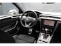 Volkswagen Arteon 1.4 TSI R-Line Business+ Incl. 12 maanden garantie | SOH 100% | Airco | Adaptieve Cruise | Parkeer camera | Parkeer sensoren | Stoel verwarming | Stuur verwarming | Achterbank verwarmd | Apple Carplay/ Android Auto | Massage stoelen | Trekhaak | DAB | Schuif/kantel dak |
