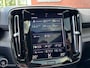 Volvo XC40 2.0 D4 AWD R-Design | Automaat | Schuif/kanteldak | Uitklapbare Trekhaak met 2100Kg trekgewicht!