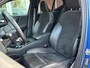 Volvo XC40 2.0 D4 AWD R-Design | Automaat | Schuif/kanteldak | Uitklapbare Trekhaak met 2100Kg trekgewicht!