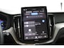 Volvo XC60 T6 Plus Black Edition AWD | Trekhaak | Panoramadak | Sporstoelen | Snel Leverbaar |