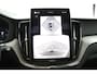 Volvo XC60 T6 Plus Black Edition AWD | Trekhaak | Panoramadak | Sporstoelen | Snel Leverbaar |
