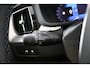 Volvo XC60 T6 Plus Black Edition AWD | Trekhaak | Panoramadak | Sporstoelen | Snel Leverbaar |