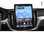 Volvo XC60 T6 Plus Black Edition AWD | Trekhaak | Panoramadak | Sporstoelen | Snel Leverbaar |