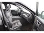 Volvo XC60 T6 Plus Black Edition AWD | Trekhaak | Panoramadak | Sporstoelen | Snel Leverbaar |