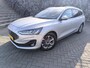 Ford Focus Wagon 1.0 EcoBoost Hybrid Titanium Automaat 155PK, carplay, all season banden, navi, climate + cruise control, prive glas, lm velgen.