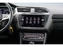 Volkswagen Tiguan 1.5 TSI Elegance 150pk Automaat | Panoramadak | Head-Up | IQ Light | Stoelverwarming V+A | Active Info Display | 18 Inch